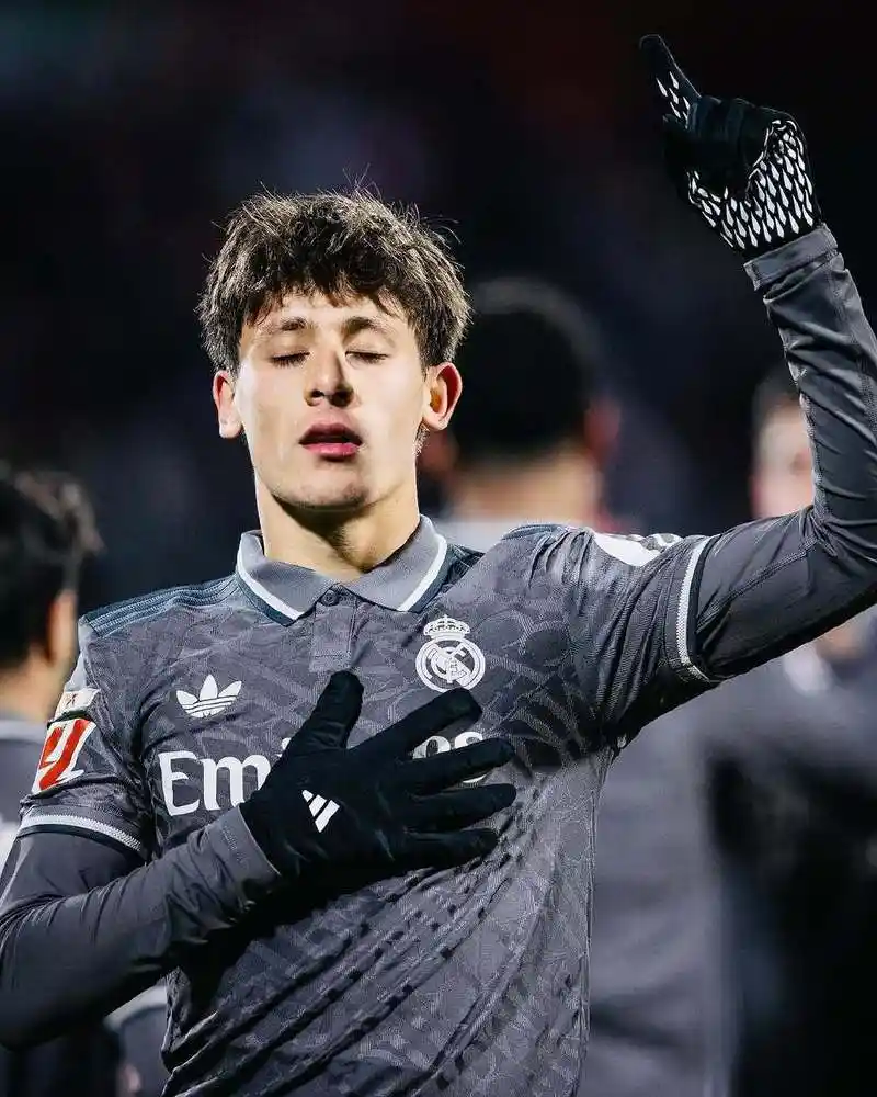 世界杯“集锦”恶搞居莱尔？球迷神剪辑让国乒跳水也跟着躺枪